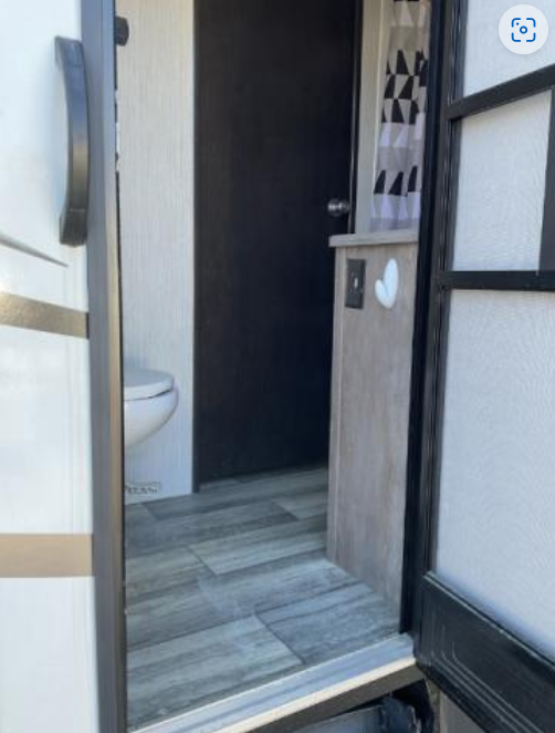 Bathroom 2020-Heartland-33BKSS